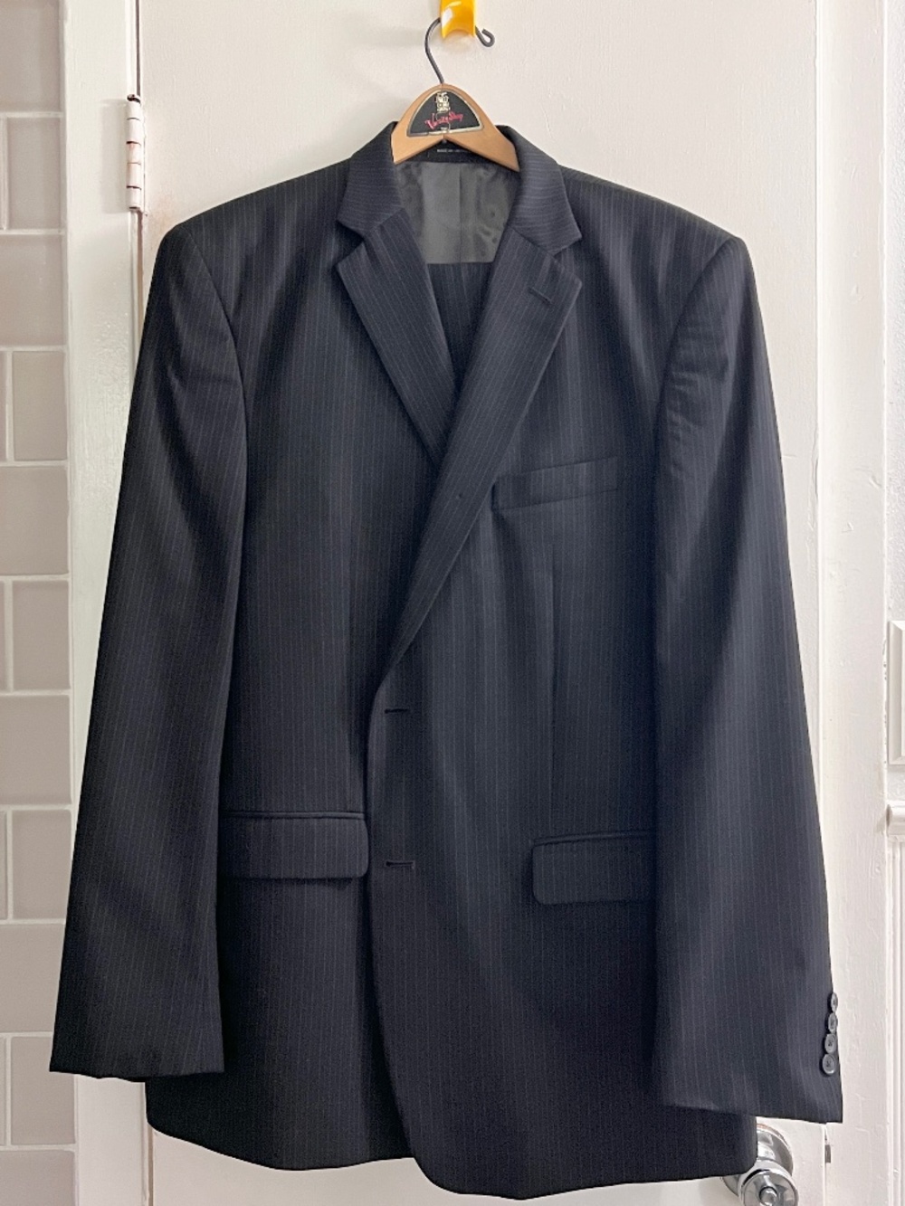 Perry Ellis mens suit